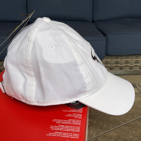 NIKE AEROBILL LIGHTWEIGHT BREATHABLE COMFORT CAP - Picture 4 of 16